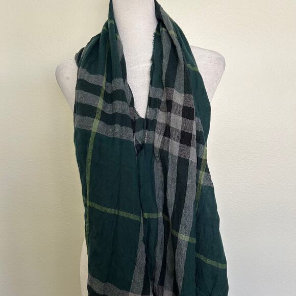 Burberry Plaid Checkered Scarf Green Black Merino Wool Wrap Unisex OS Winter - Picture 3 of 9